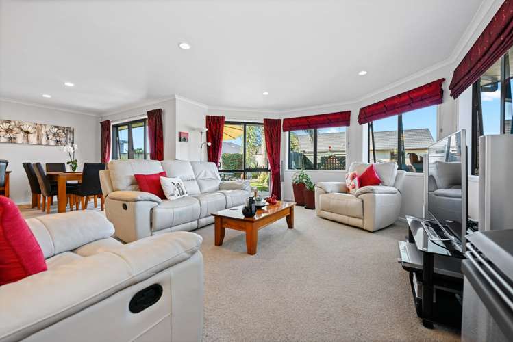 35 Stoneleigh Drive Chartwell_1