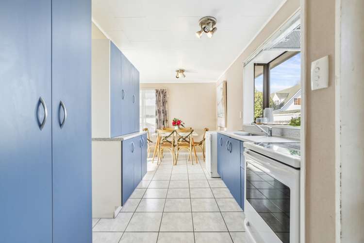 2/10 Argyle Avenue Pahurehure_5