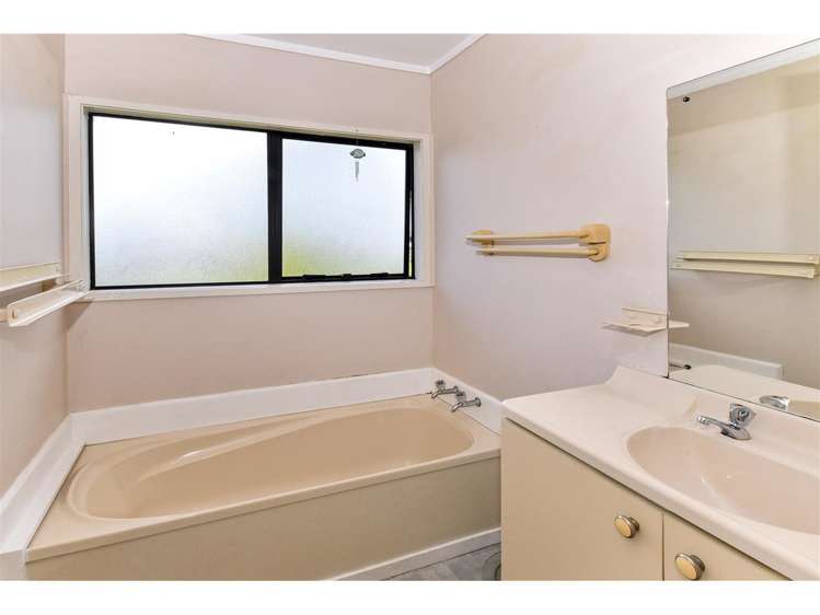 51 Etherton Drive Manurewa_10