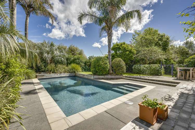 1127 Riverslea Road South Longlands_30