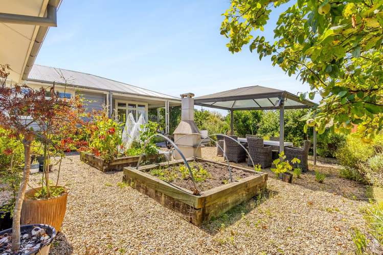 364 The Coastal Highway Redwood Valley_7