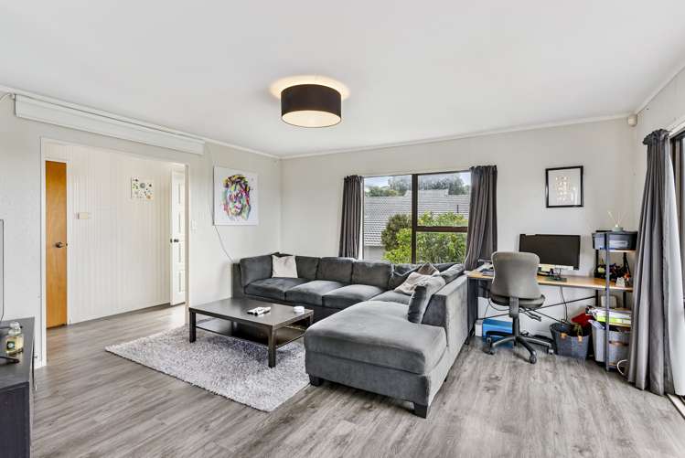 24 Sandgate Avenue Botany Downs_7