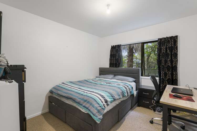 8 Rosecamp Road Beach Haven_12