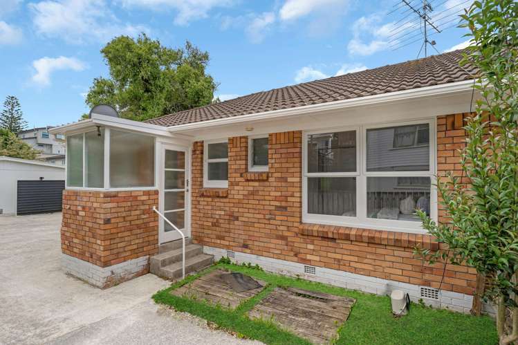 2/180 Archers Road Glenfield_15