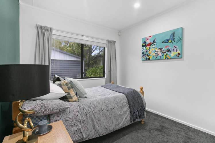 73 Meadowvale Rise Titirangi_15