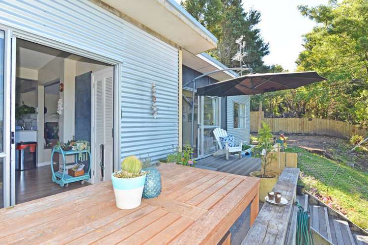 35 Kauri Point Road Laingholm_11