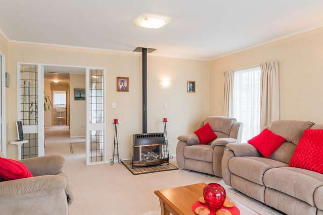 11 Awanui Drive Waikanae_1