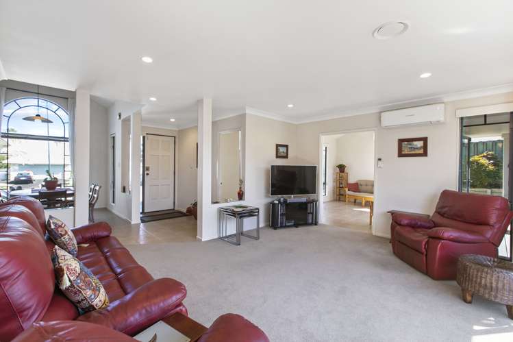 6 Stewart Gibson Place Manurewa_3