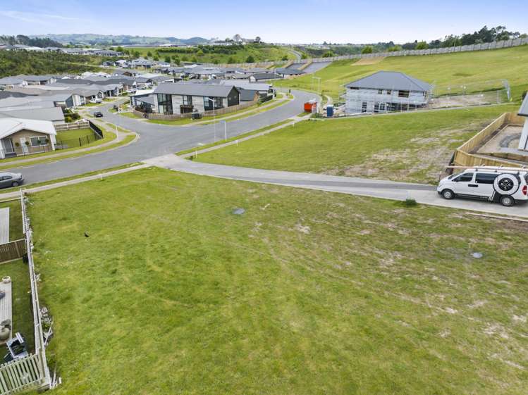 79 Whakaturou Crescent Pyes Pa_12