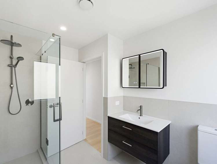 8A Cedar Terrace Stanmore Bay_14