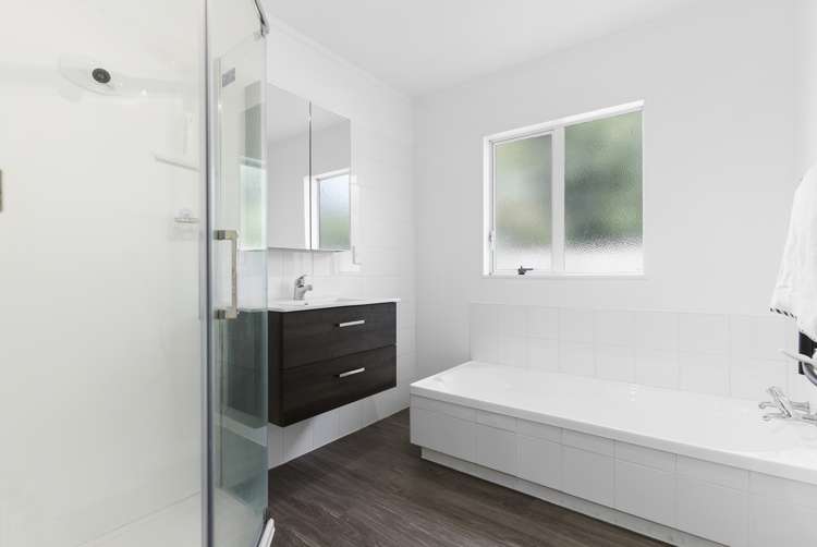 154b Henderson Valley Road Henderson_13