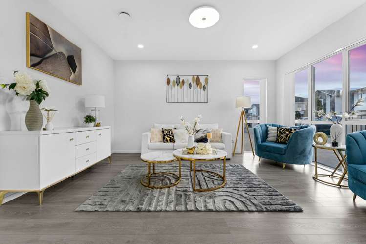 21 Horsefields Drive Flat Bush_1