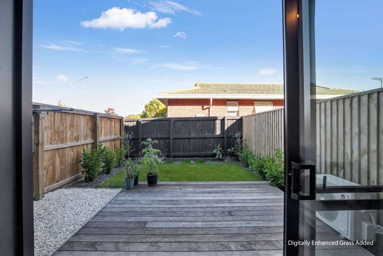 2/9 Marcroft Street Woolston_6