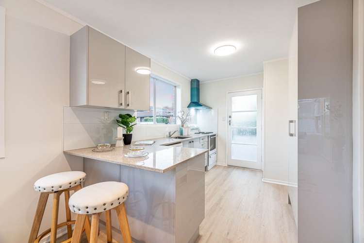 2/17 Roberts Road Te Atatu South_9