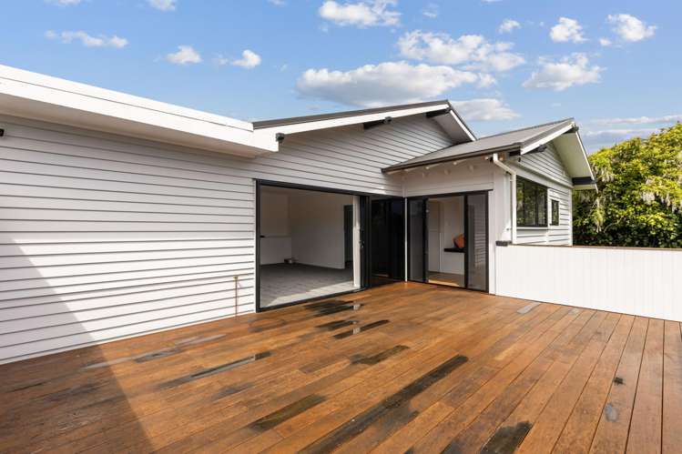 30 Waiwaka Terrace Strandon_2