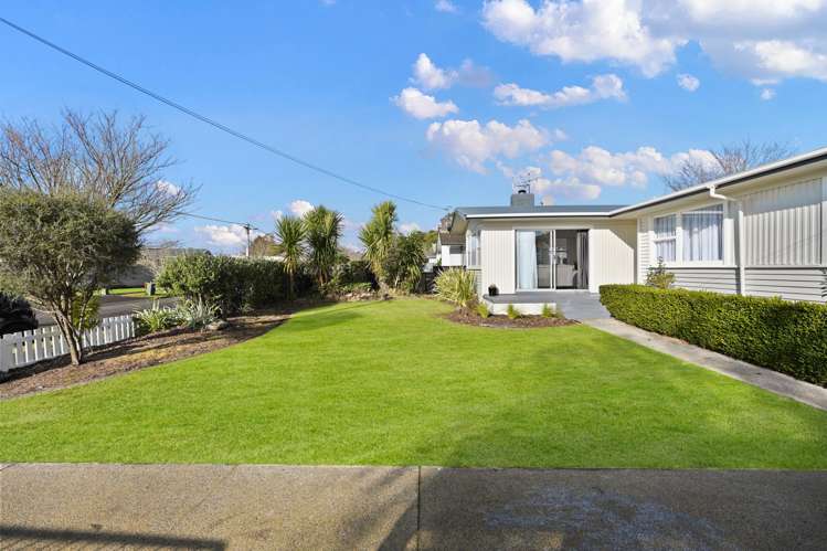 7 Forth Crescent Glenview_2