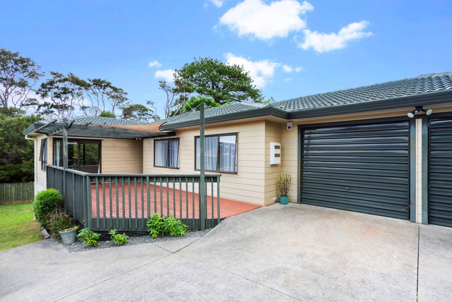 242 Waitemata Drive Ranui_0