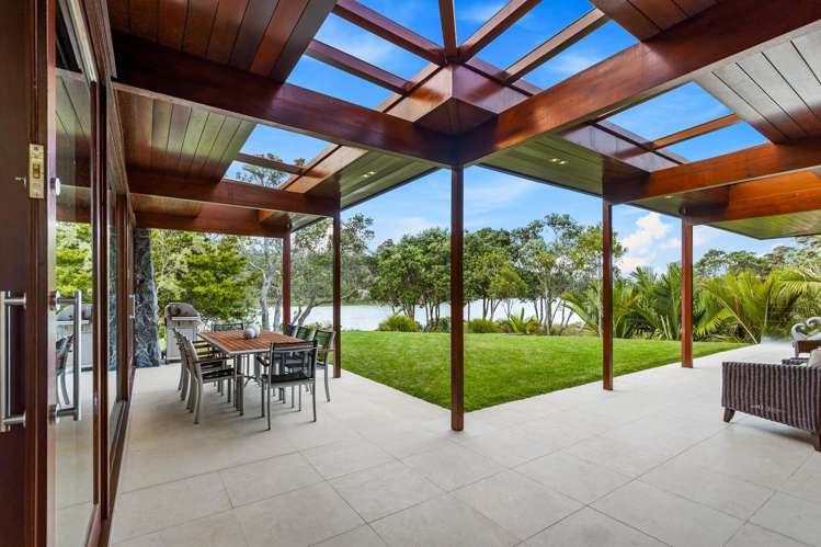 20 Oscar Road Greenhithe_2