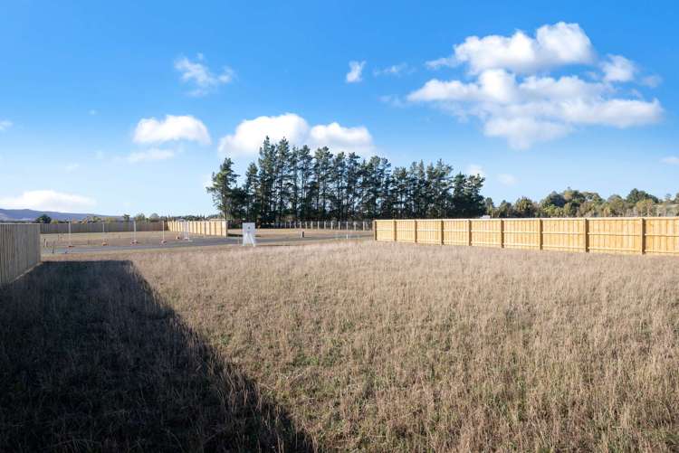 4 Frank Lane Amberley_17