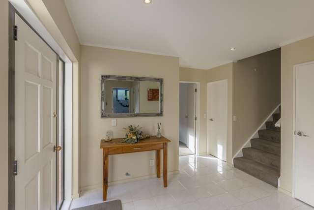 1/14 Duncan Street Tawa_3