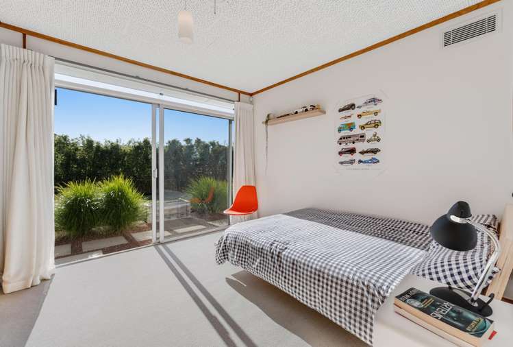 12 Burford Place Mellons Bay_33
