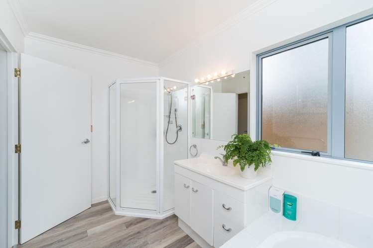29 La Lena Grove Fitzherbert_17