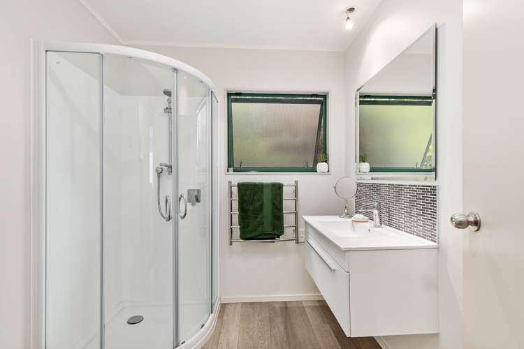 1/15 Beverly Place New Lynn_9