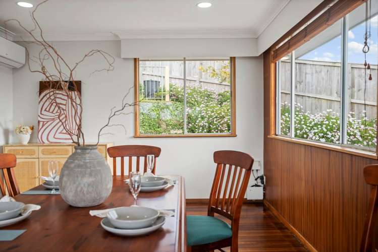 1/7 Dalmeny Close Murrays Bay_9