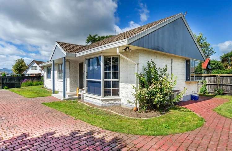 34 De Havilland Street Hornby_8