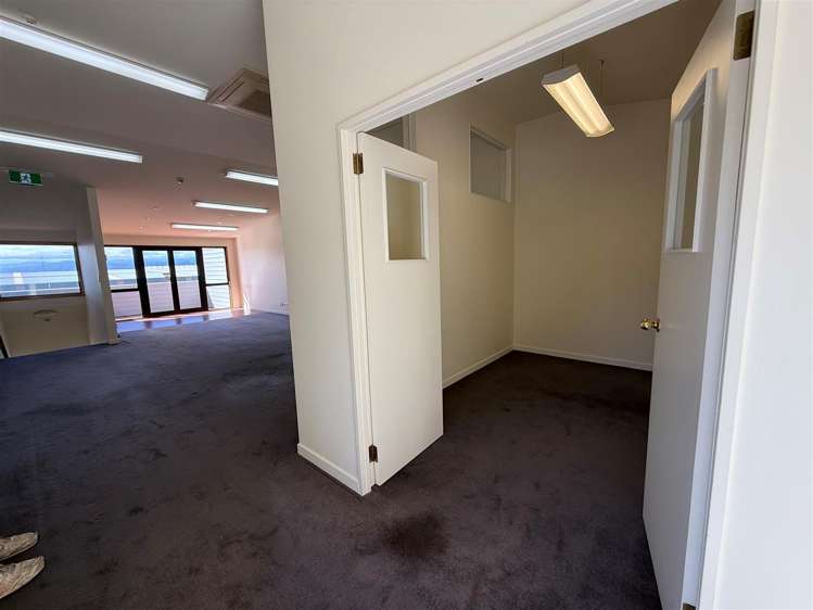 Suite 2, 225-231 Thorndon Quay Pipitea_4