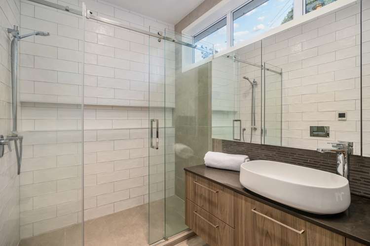 11a Summit Drive Mount Albert_24