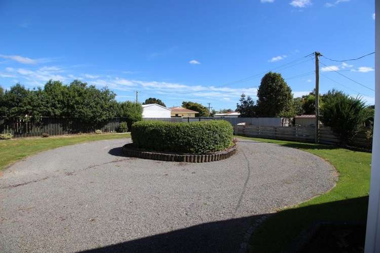 16a Flower Street Bulls_31