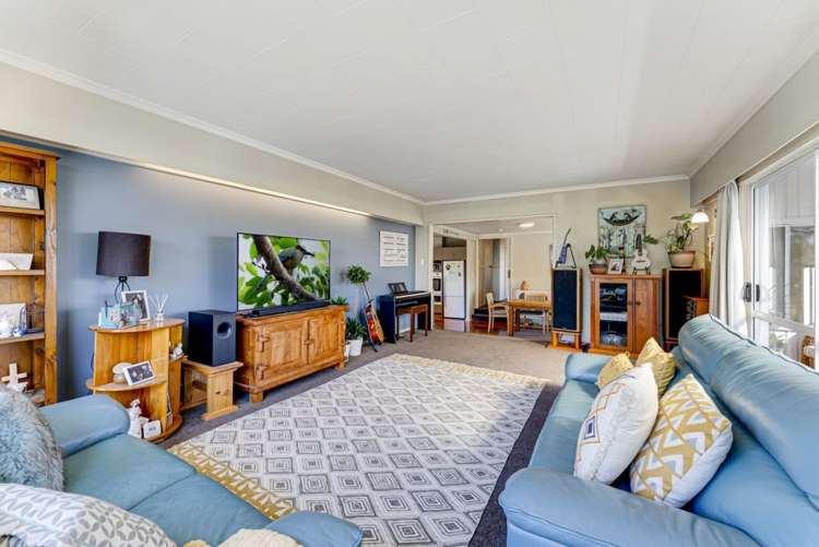 5 Shelley Crescent Stoke_6