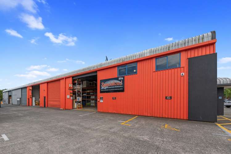 90 and 90D Maleme Street Greerton_4