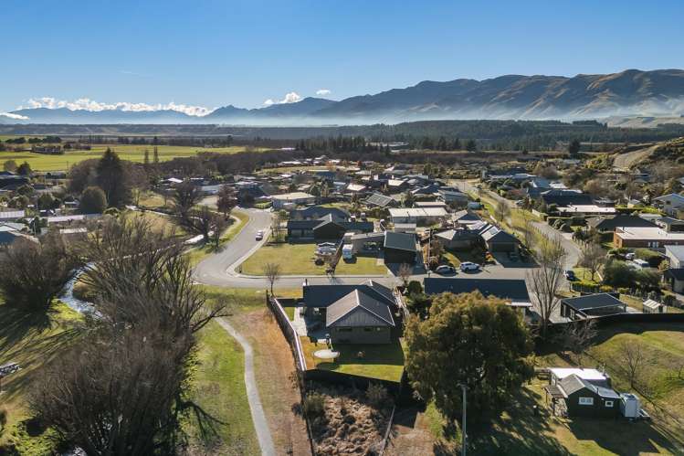 10 Alice Burn Drive Luggate_23