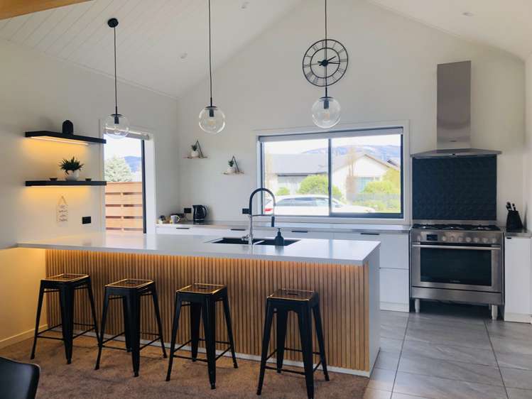 6 Hikuwai Drive Albert Town_19