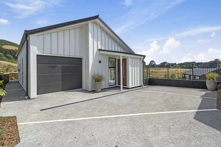 38 Hokioi Drive Porirua_24