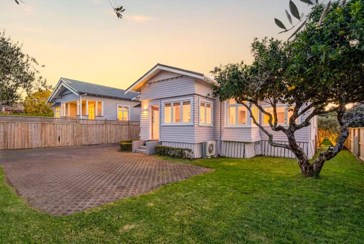 42 Woodward Road Mount Albert_29