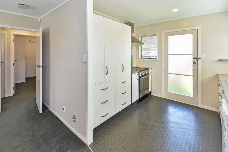 2/11 Beaumaris Way Conifer Grove_6