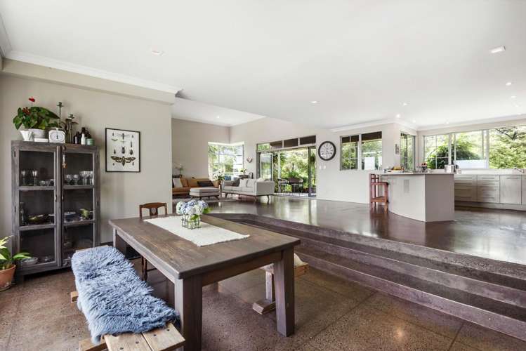 5 Chatham Avenue Paremoremo_9