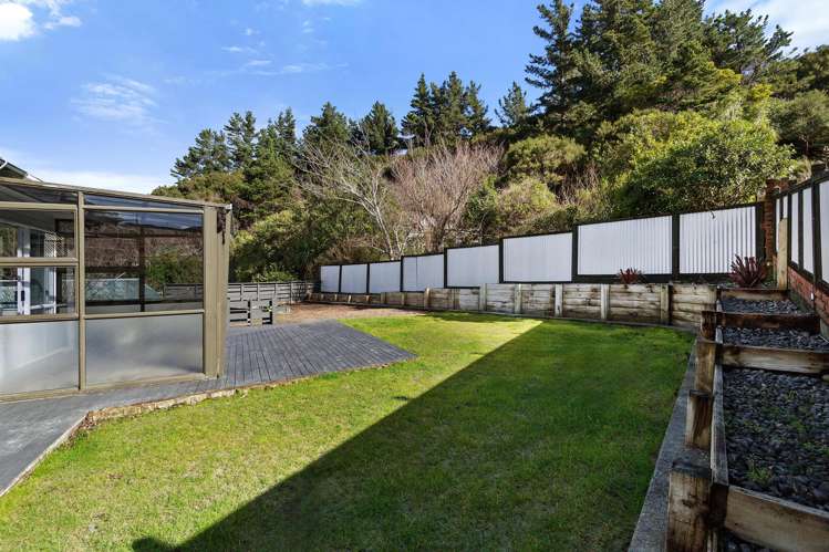 21 Newburn Grove Wainuiomata_14