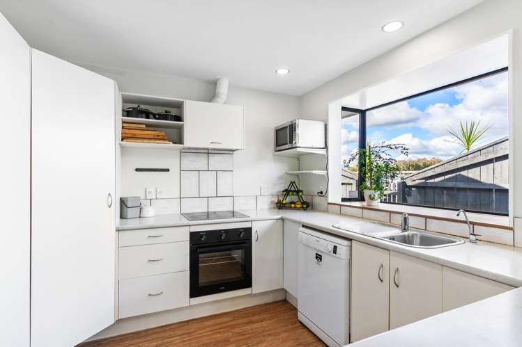 88 McRobbie Road Kingseat_5