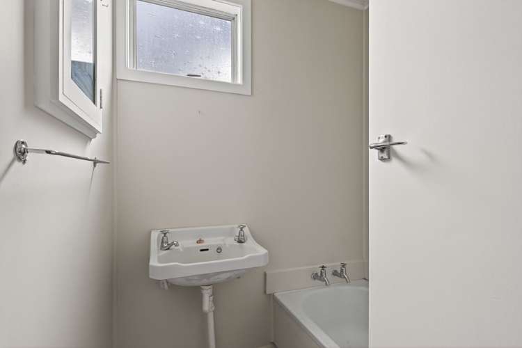 72 Tyndall Road Outer Kaiti_19
