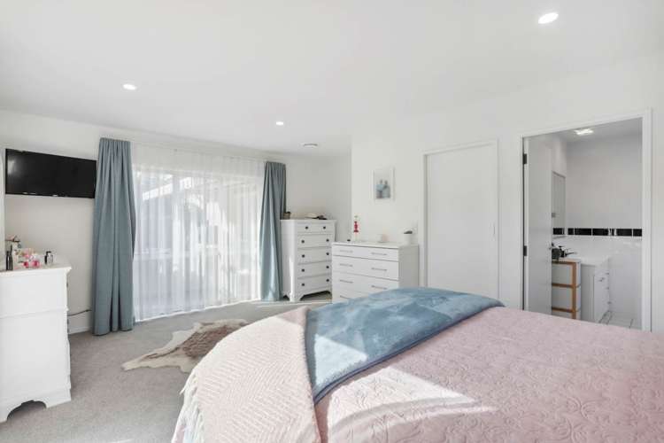 15 Piriti Drive Te Atatu Peninsula_16