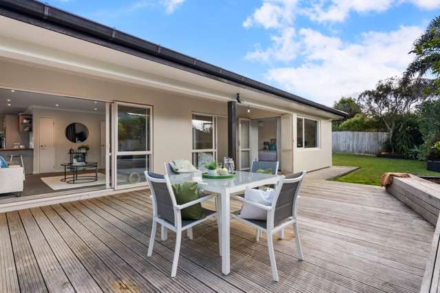 16 Araminta Place Beachlands_2