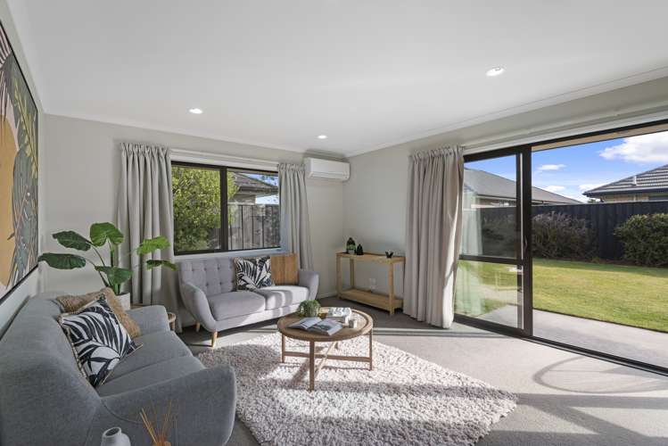 49 Farnborough Way Rolleston_2