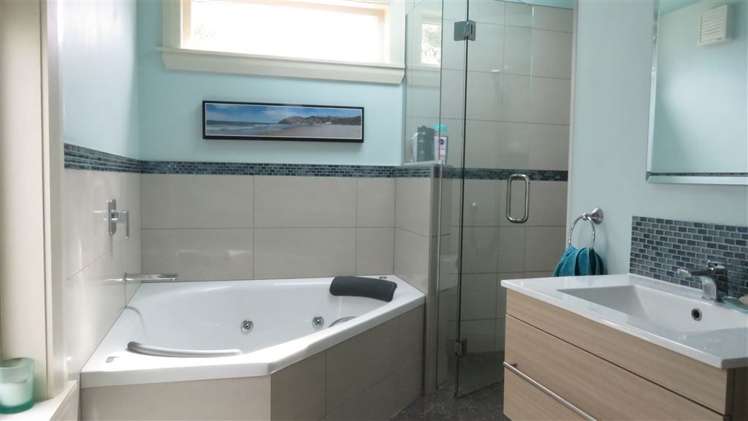 21 Maltby Avenue West End_8