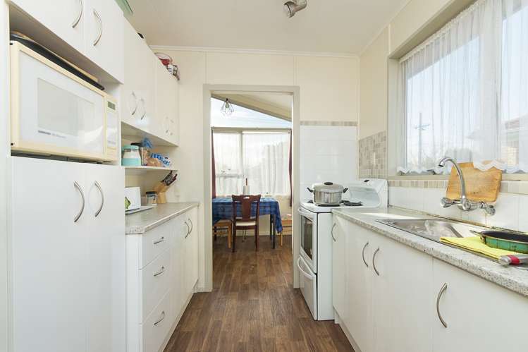 16 Holland Street Pukekohe_3