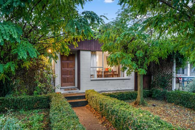 21 De Bloge Place Burwood_24