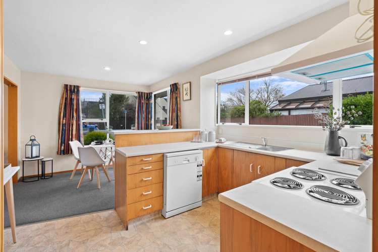 2/35 Peverel Street Riccarton_3